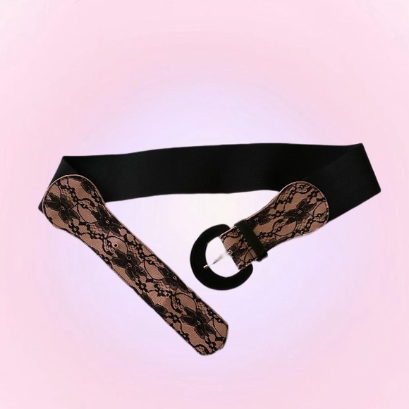 pink and black lace floral buckle belt with adjustable hoops.。.:*☆ - Picture 2 of 8
